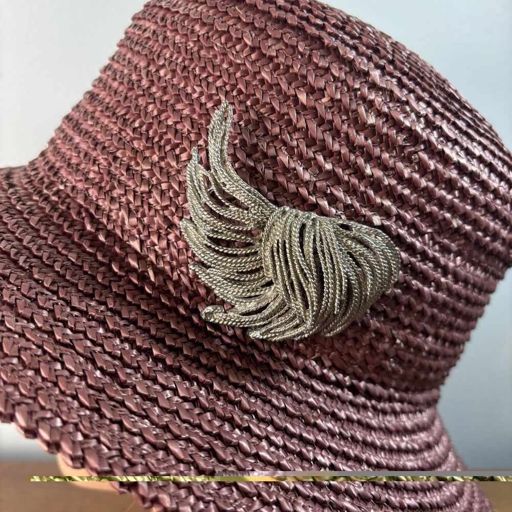 Eric Javits Woven Straw Cloche Bucket Hat Burgundy w Metallic Feather Brooch USA - Picture 3 of 10